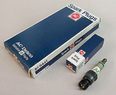71-74 CORVETTE CHEVELLE MONTE CARLO AC SPARK PLUGS R44T VINTAGE GREEN STRIPES