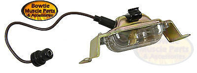 70-72 CHEVELLE 70-71 IMPALA CAPRICE 70 MONTE CARLO LICENSE LAMP ASSEMBLY 911556